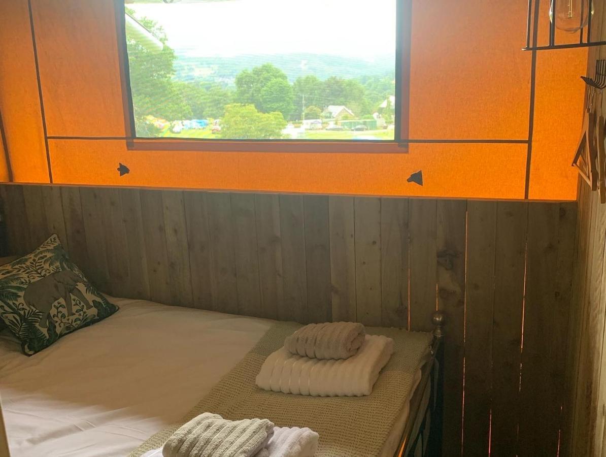 Mountain View Safari Tent With Hot Tub In The Heart Of Snowdonia Dolgellau Exterior foto